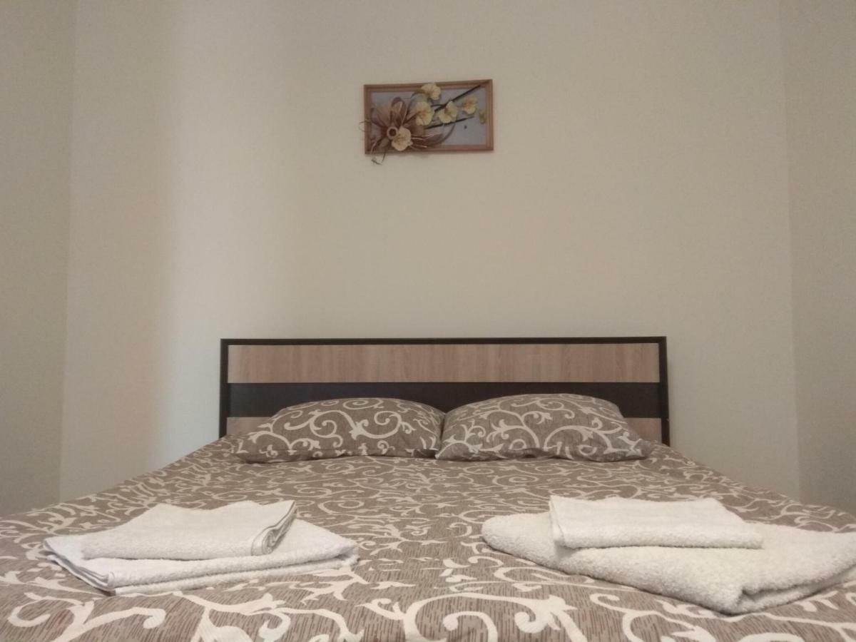 Appartement Затишна Квартира à Rivne Extérieur photo